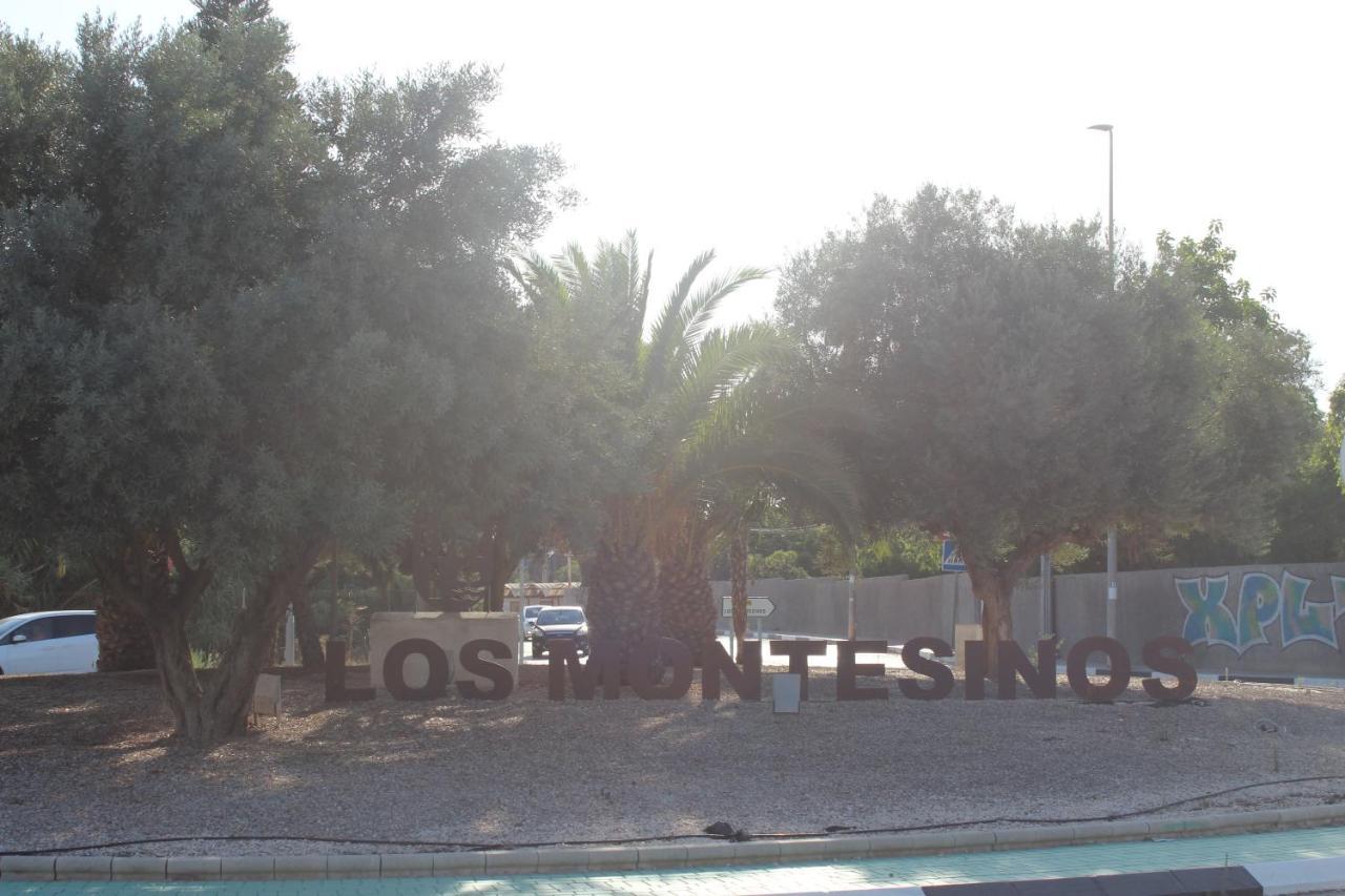 Casa Azul Los Montesinos Alicante Bagian luar foto